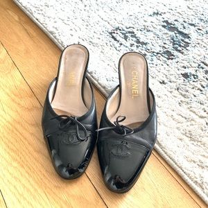 Chanel kitten heels sz38